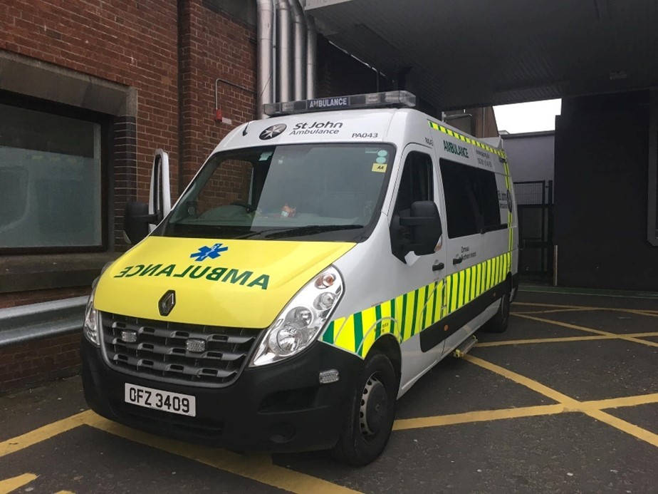 Renault Master Emergency Ambulance - PA43
